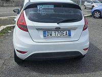 Usata Ford Fiesta 68 CV (50 kW) 2009 Bianco Utilitaria