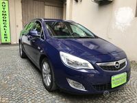 Usata Opel Astra 125 CV (91 kW) 2011 Blu Berlina