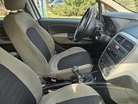 Usata Fiat Grande Punto Dynamic 77 CV (56 kW) 2005 Grigio Utilitaria