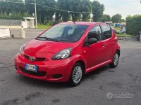 Begagnad Toyota Aygo Sol 68 HK (50 kW) 2009 Röd Halvkombi