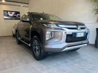 Usata Mitsubishi L200 150 CV (110 kW) 2021 Marrone Pick-up