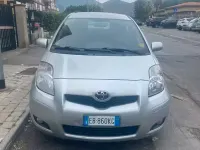 Usata Toyota Yaris 100 CV (73 kW) 2010 Marrone Utilitaria