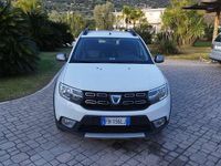 Usata Dacia Sandero Stepway 90 CV (66 kW) 2017 Bianco Berlina