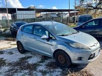 Usata Ford Fiesta 70 CV (51 kW) 2010 Blu Berlina