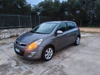 Usata Hyundai i20 90 CV (66 kW) 2012 Grigio Utilitaria