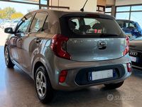 Usata Kia Picanto Active 67 CV (49 kW) 2019 Titanium grey Utilitaria