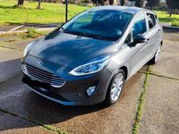Usata Ford Fiesta Titanium 86 CV (63 kW) 2018 Grigio Utilitaria