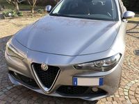 Usata Alfa Romeo Giulia 180 CV (132 kW) 2018 Grigio Berlina