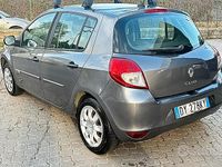 Usata Renault Clio II 75 CV (55 kW) 2009 Grigio Berlina