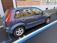 Begagnad Ford Fiesta Ghia 75 HK (55 kW) 2006 Halvkombi