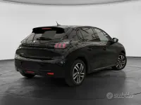 Usata Peugeot 208 Allure 102 CV (75 kW) 2023 Nero Utilitaria