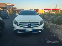 Usata Mercedes GLA180 Business 109 CV (80 kW) 2016 Bianco SUV