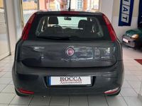 Usata Fiat Punto Street 69 CV (50 kW) 2016 Grigio scuro metallizzato Utilitaria