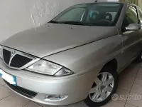 Usata Lancia Ypsilon 60 CV (44 kW) 2001 Grigio Utilitaria