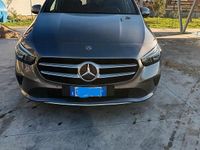 Usata Mercedes B180 Premium 116 CV (85 kW) 2020 Grigio Monovolume