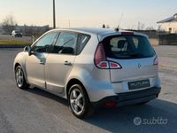 Usata Renault Scénic III Luxe 110 CV (80 kW) 2012 Grigio Monovolume