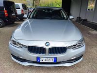 Usata BMW 330e Sport Line 184 CV (135 kW) 2017 Argento Berlina