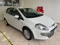 Usata Fiat Grande Punto Dynamic 77 CV (56 kW) 2010 Bianco Utilitaria
