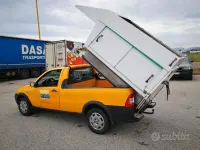 Usata Fiat Strada 84 CV (61 kW) 2008 Arancione