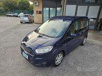 Usata Ford Tourneo Courier 100 CV (73 kW) 2016 Blu Monovolume