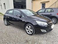 Usata Opel Astra Cosmo 140 CV (102 kW) 2012 Nero Berlina