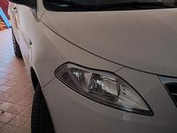 Usata Lancia Ypsilon Gold 80 CV (58 kW) 2015 Bianco Utilitaria