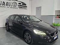 Usata Volvo V40 R-Design 120 CV (88 kW) 2019 Nero Berlina