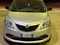 Usata Lancia Ypsilon 95 CV (69 kW) 2017 Grigio Utilitaria