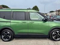 Usata Ford Tourneo Titanium 125 CV (91 kW) 2024 Verde Furgone