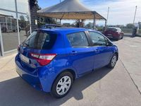 Usata Toyota Yaris Active 72 CV (52 kW) 2020 Blu Berlina