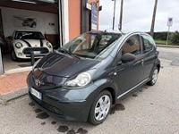 Usata Toyota Aygo 67 CV (49 kW) 2007 Grigio Utilitaria