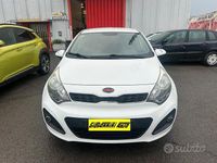 Usata Kia Rio Active 75 CV (55 kW) 2013 Bianco Berlina