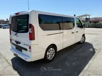Usata Opel Vivaro 145 CV (106 kW) 2016 Bianco Monovolume