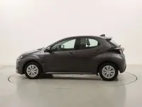 Usata Toyota Yaris Hybrid Business Edition 116 CV (85 kW) 2021 Grigio Utilitaria