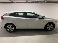 Gebraucht Volvo V40 Business Edition 114 PS (83 kW) 2013 Weiß Limousine