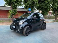 Usata Smart ForTwo Coupé Superpassion 90 CV (66 kW) 2019 Nero Utilitaria