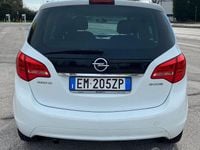 Usata Opel Meriva 95 CV (69 kW) 2012 Bianco Monovolume
