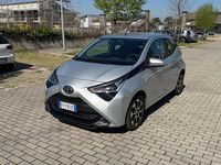 Usata Toyota Aygo Connect Style 72 CV (52 kW) 2020 Grigio Utilitaria