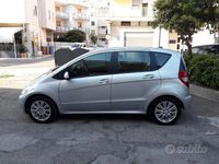 Usata Mercedes A180 Elegance 109 CV (80 kW) 2011 Argento Berlina