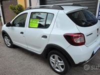 Usata Dacia Sandero 90 CV (66 kW) 2016 Bianco Utilitaria