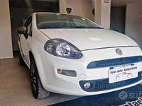 Usata Fiat Punto Young 77 CV (56 kW) 2014 Bianco Utilitaria