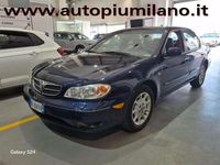 Usata Nissan Maxima 140 CV (102 kW) 2000 Blu/azzurro Berlina