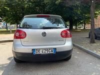 Usado VW Golf V 116 CV (85 kW) 2007 Gris Berlina