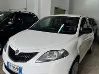 Usata Lancia Ypsilon Platinum 69 CV (50 kW) 2015 Bianco Utilitaria