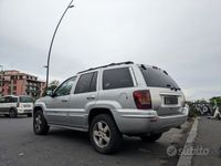 Usata Jeep Grand Cherokee Overland 163 CV (119 kW) 2003 Grigio SUV