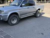 Usata Mitsubishi L200 Intense 116 CV (85 kW) 2005 Pick-up
