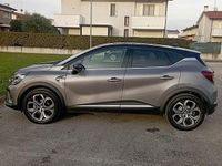 Usata Renault Captur 101 CV (74 kW) 2023 Grigio SUV