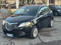 Gebraucht Lancia Ypsilon 80 PS (58 kW) 2014 Schwarz Kleinwagen