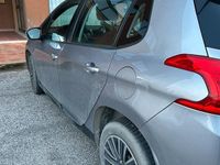 Usata Peugeot 2008 Access 82 CV (60 kW) 2015 Grigio SUV