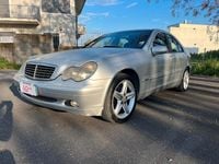 Usata Mercedes C220 Elegance 150 CV (110 kW) 2004 Grigio Berlina